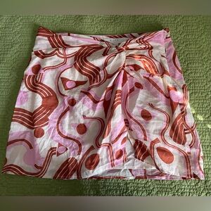 EUC $88! ASTR THE LABEL ORIANA SKIRT IN PINK GEO-SIDE ZIP-COTTON LINING-SIZE L